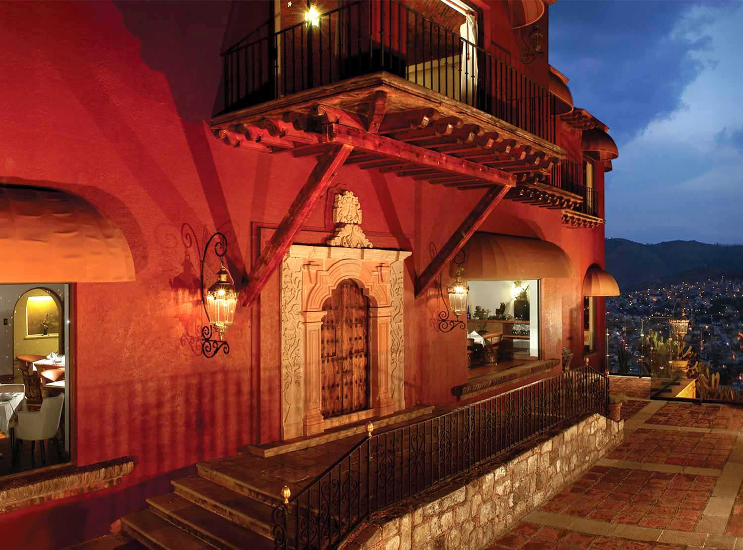 Hotel Misión Grand Casa Colorada